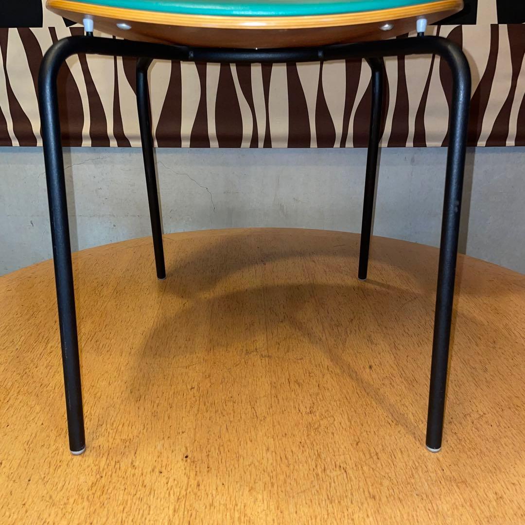 デンマーク　フレデリシア　椅子　ナナディツエル　　緑