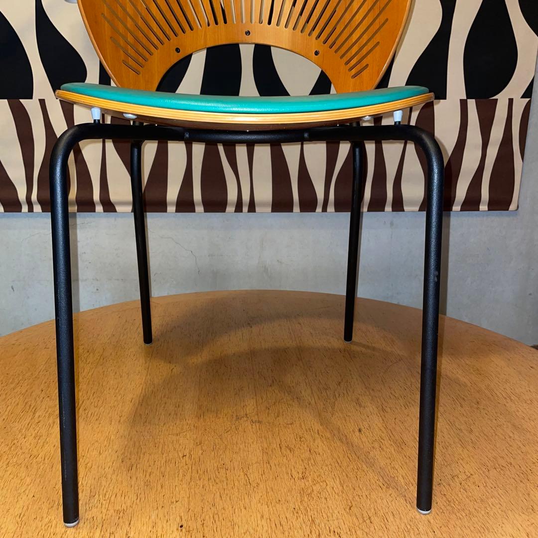 デンマーク　フレデリシア　椅子　ナナディツエル　　緑