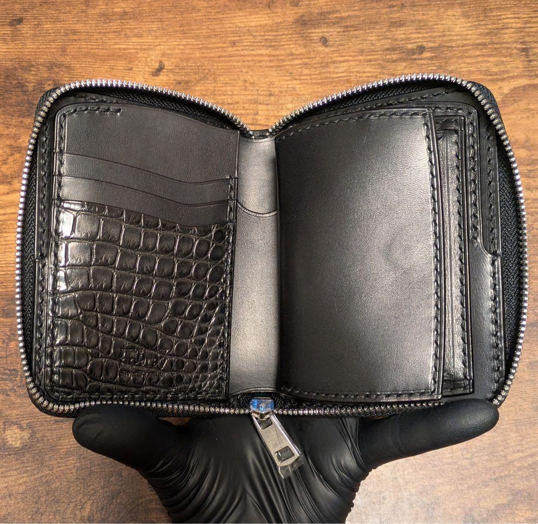 アリゲーター“ディープブラック”ジッパーミドル〜 no9ray