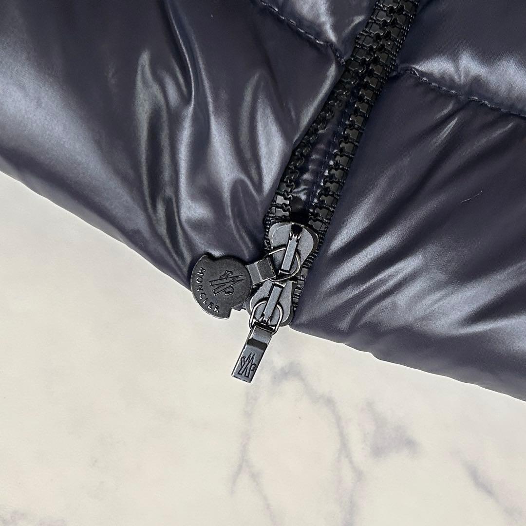 極美品 モンクレール モカ ダウンジャケット ワッペン ネイビー MOKA