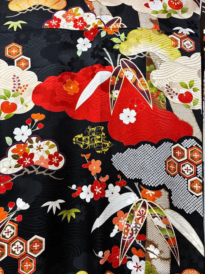 ！値下げ！【正絹】黒 振袖&襦袢２点セット(美品)おまけ付き