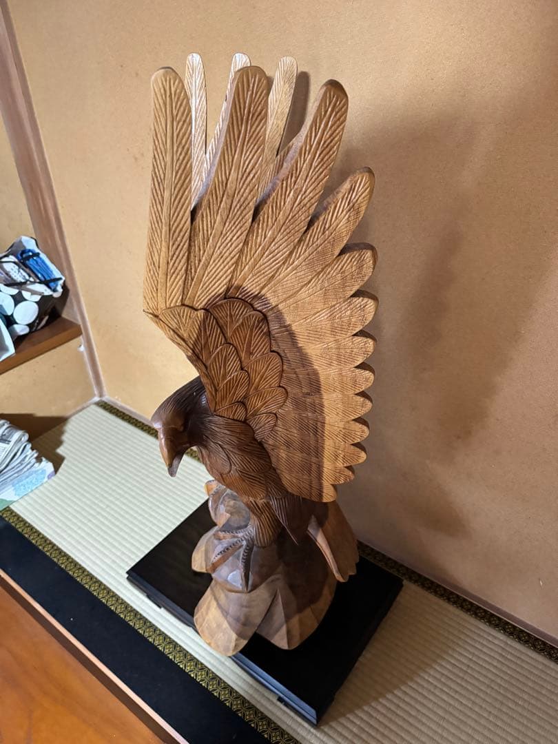 鷲、木彫り(一刀彫り)