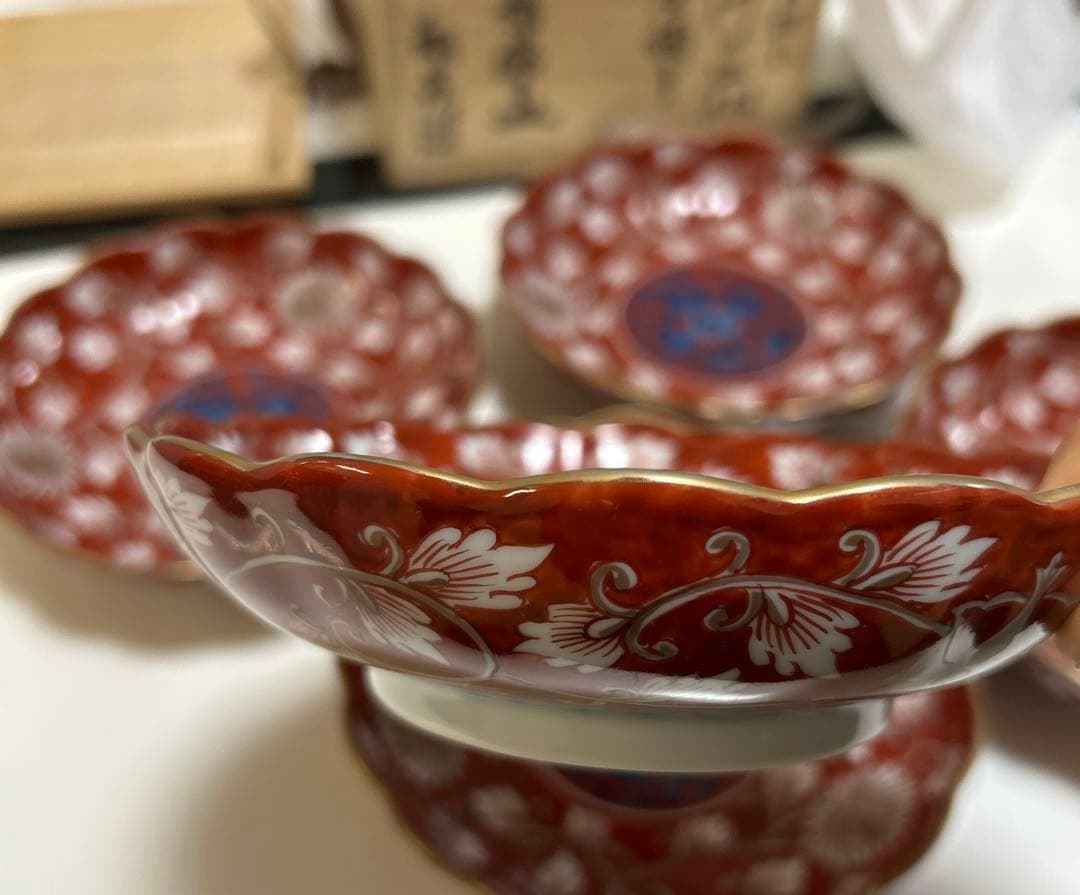 【希少】源右衛門作　古伊万里の伝統　日本の銘窯　赤濃菊唐草文　五枚セット