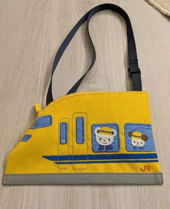 ゆ*な様 ドクターイエロー　ファミリア　サコッシュ　新幹線