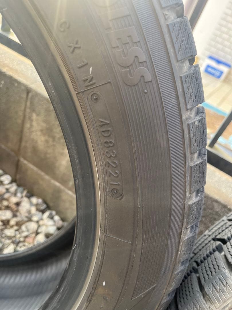 トーヨー トランパス 225/50R18 スタッドレスタイヤ 中古品 4本