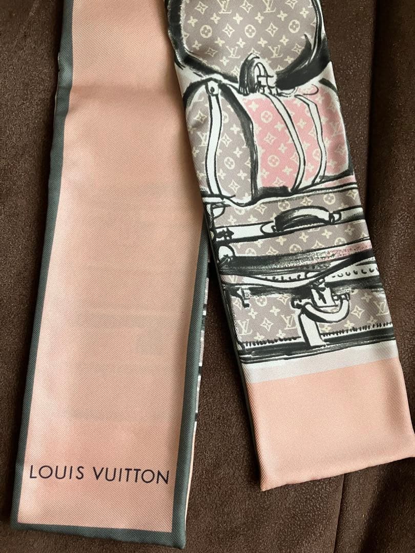 【happy55555555 】LOUIS VUITTON スカーフ