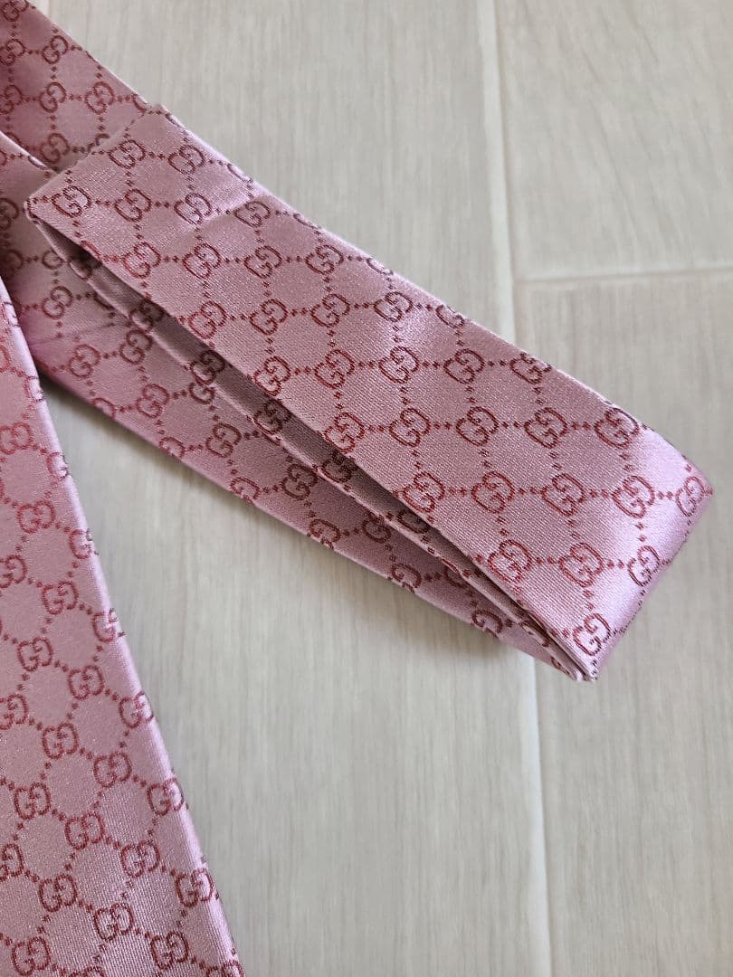 GUCCI　グッチ GGロゴ シルクネクタイ　ピンク