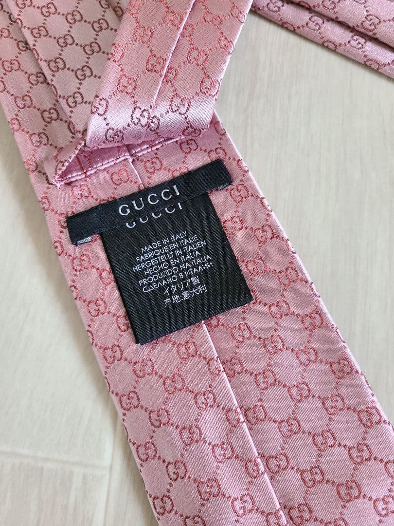 GUCCI　グッチ GGロゴ シルクネクタイ　ピンク