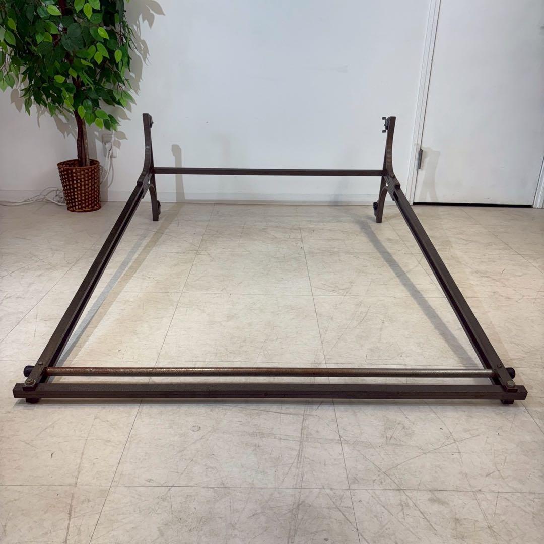 アイアンハンガーラック　アパレル　セレクトショップ　店舗什器