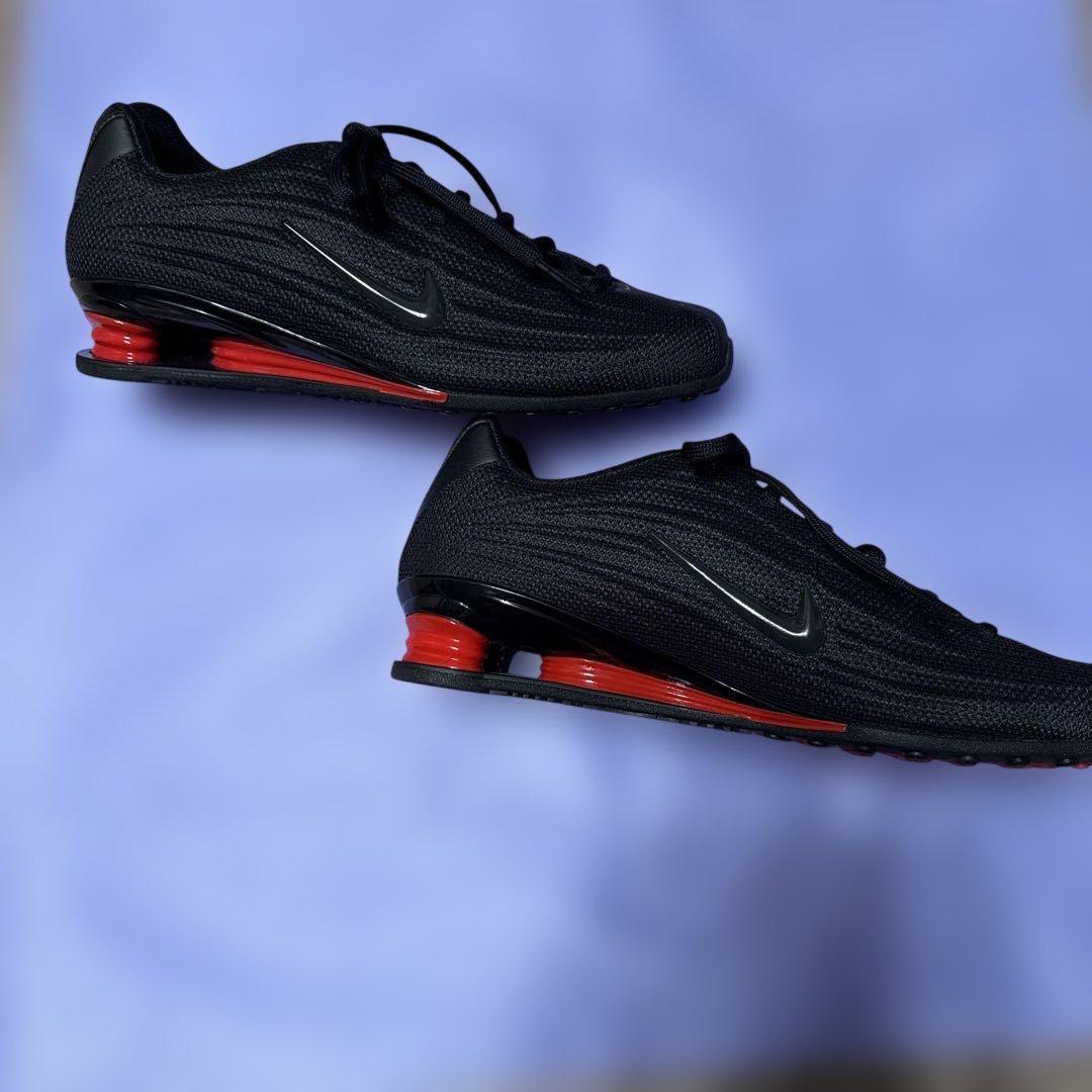 NIKE SHOX Z /ナイキウィメンズスニーカー ブラック/レッド