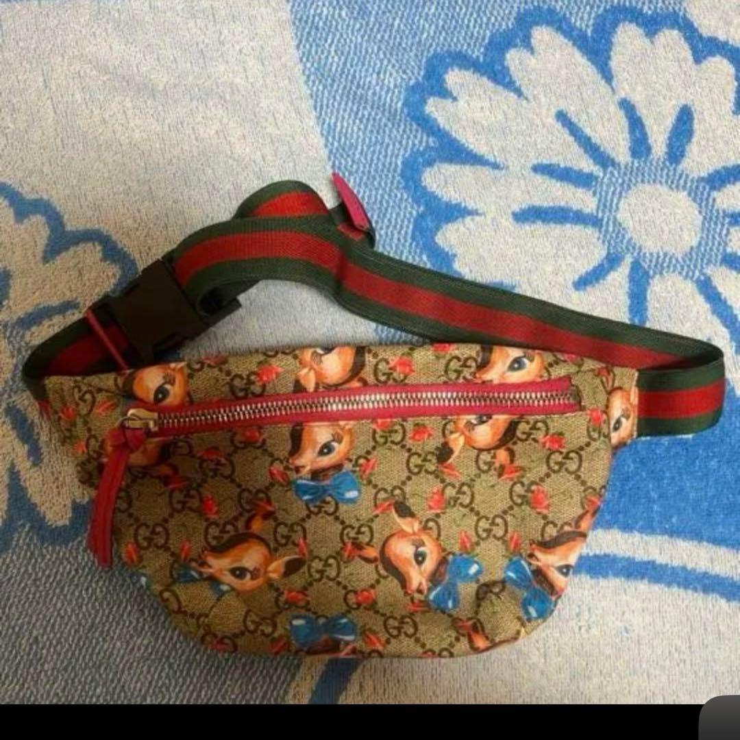 GUCCI ボディバッグ