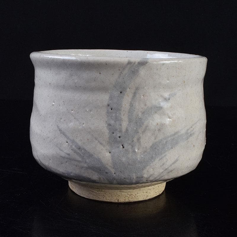 北大路魯山人作　志野焼　草文　茶碗　仕覆付　共箱　M　R9329