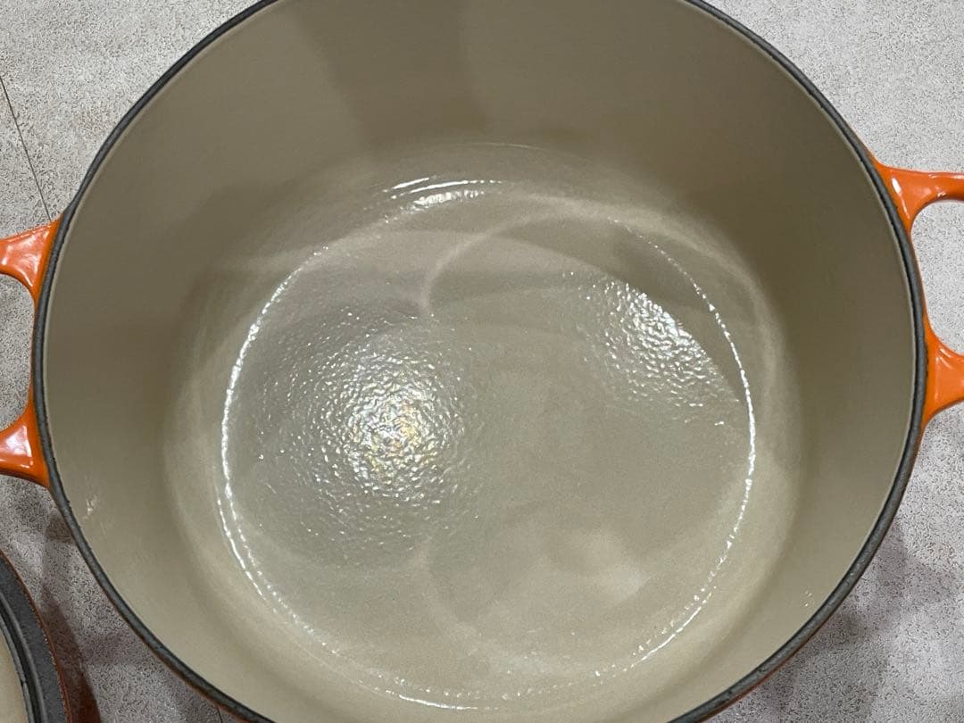 ルクルーゼ 24cm ココットロンド 両手鍋