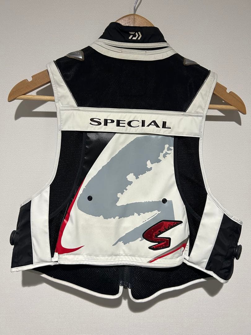 DAIWA SPECIALベスト　キャップ