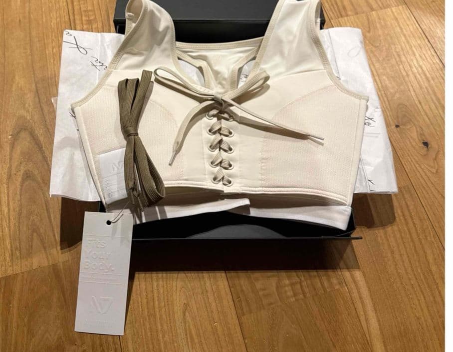 N7 スポーツブラ ホワイト ひなちゃんねる　リニューアル
