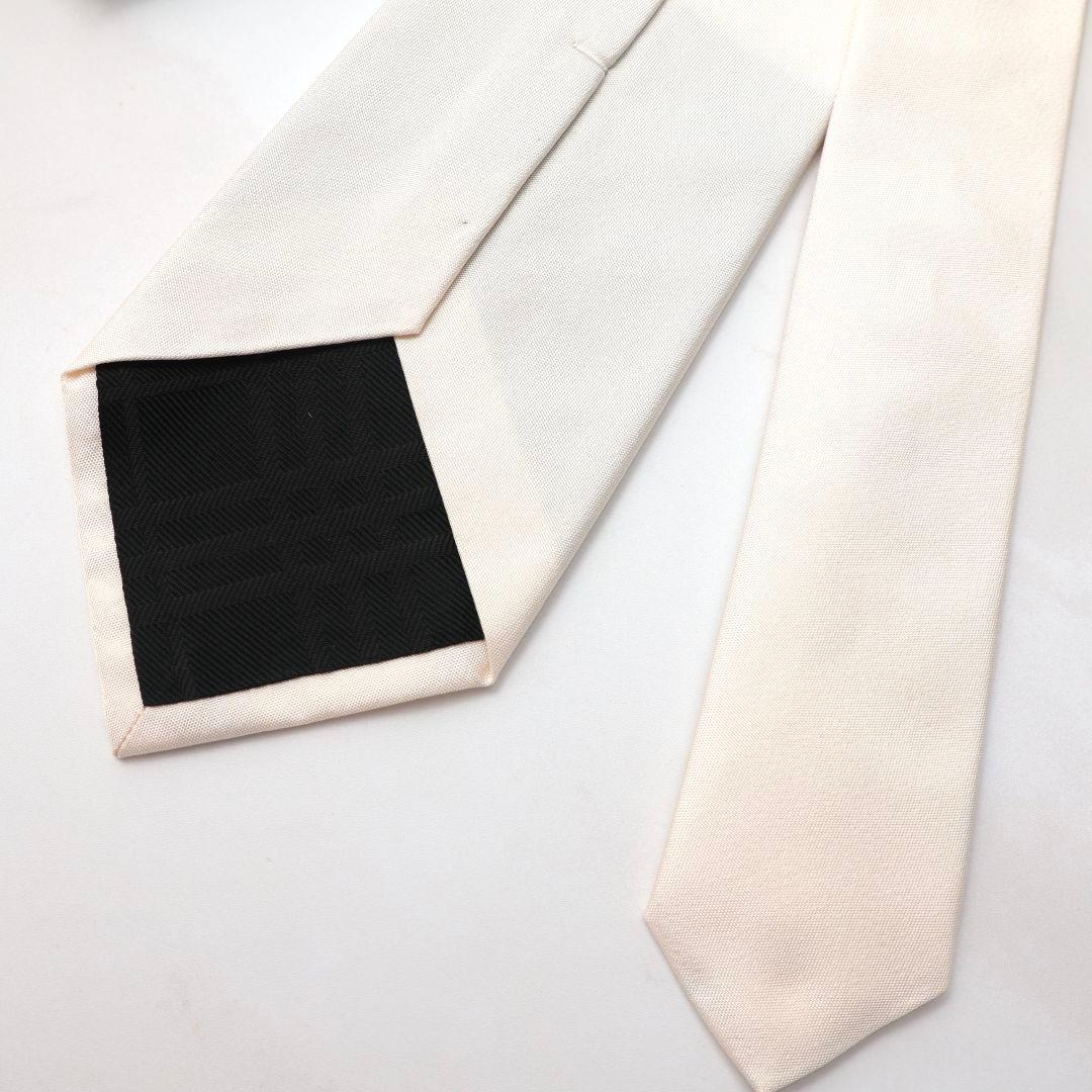 少し難あり 未使用 バーバリー BURBERRY ホワイト シルクネクタイ