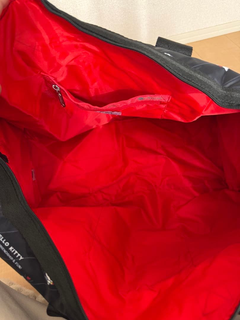 レスポートサック　サンリオ　ハローキティ ボストンバッグ　ポーチキーホルダー付き