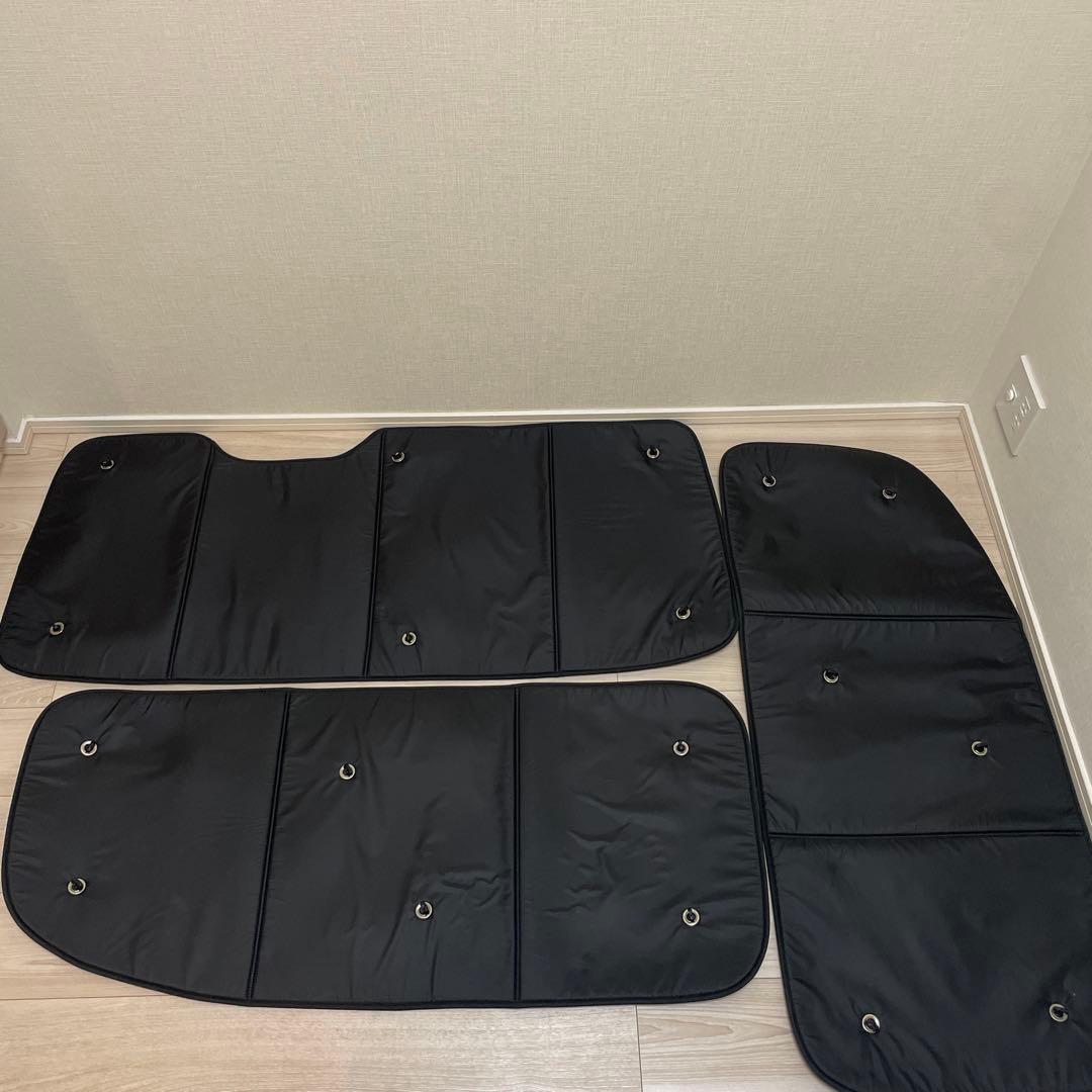 キャラバン専用 サンシェード NV350用 1台分　車中泊 アウトドア