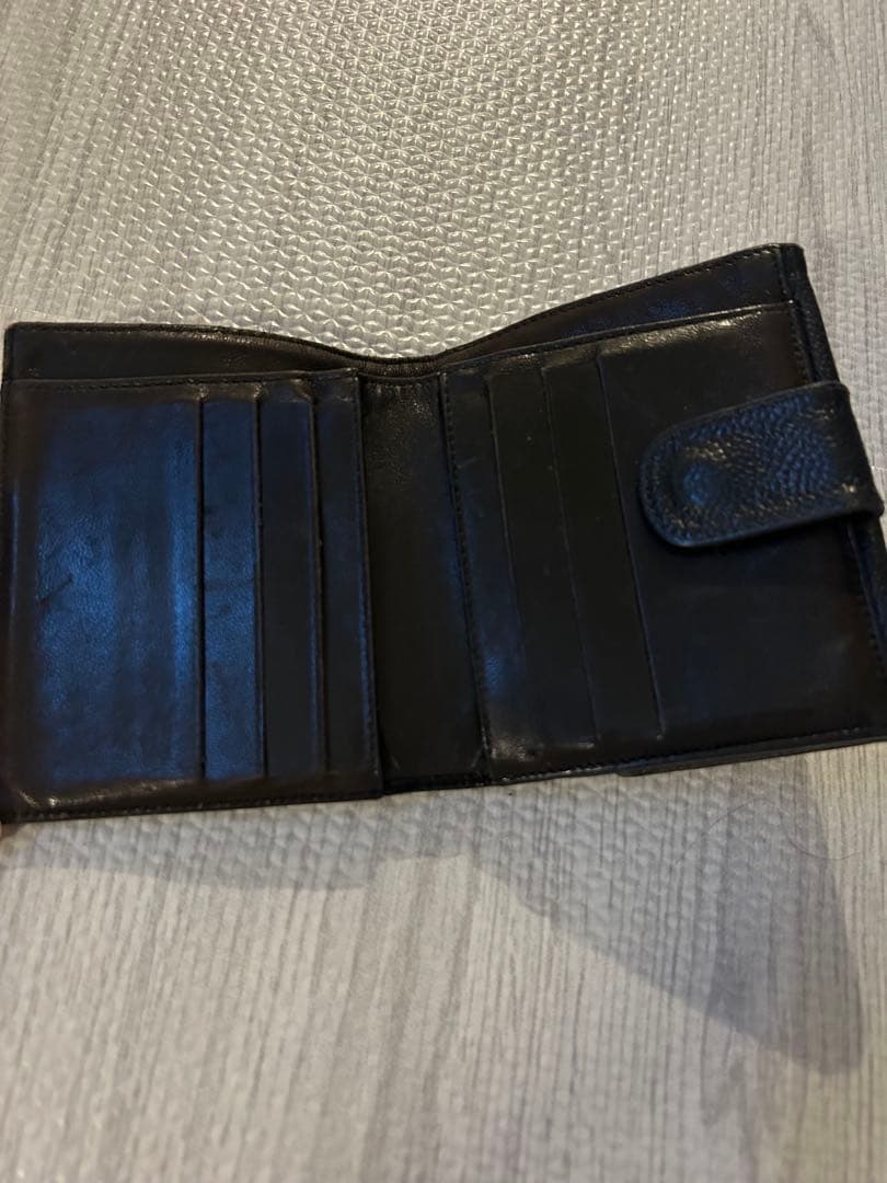 CHANEL キャビアスキン　二つ折り財布 黒 レザー
