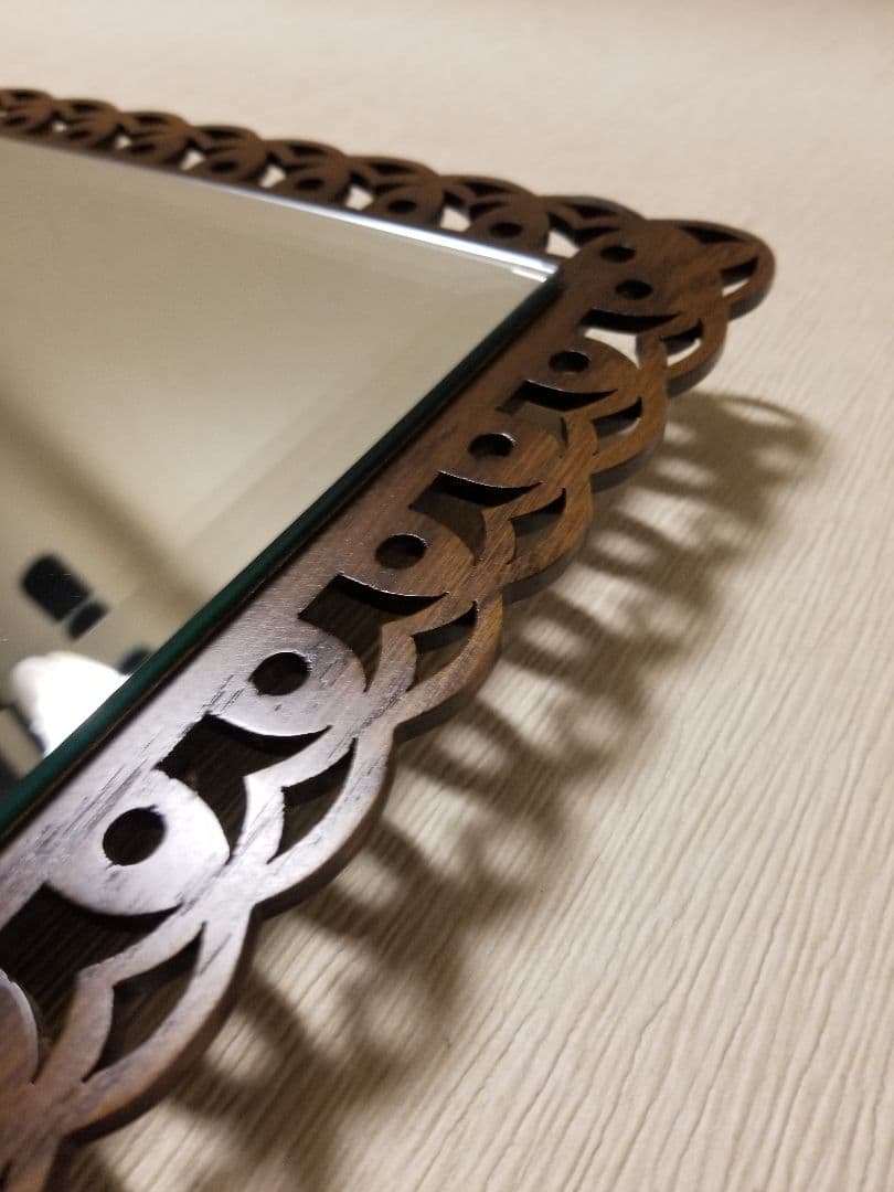 希少　廃盤　パリの雑貨屋　フレンチ　ウォールミラー　ウッド　透かし彫り　壁掛け鏡