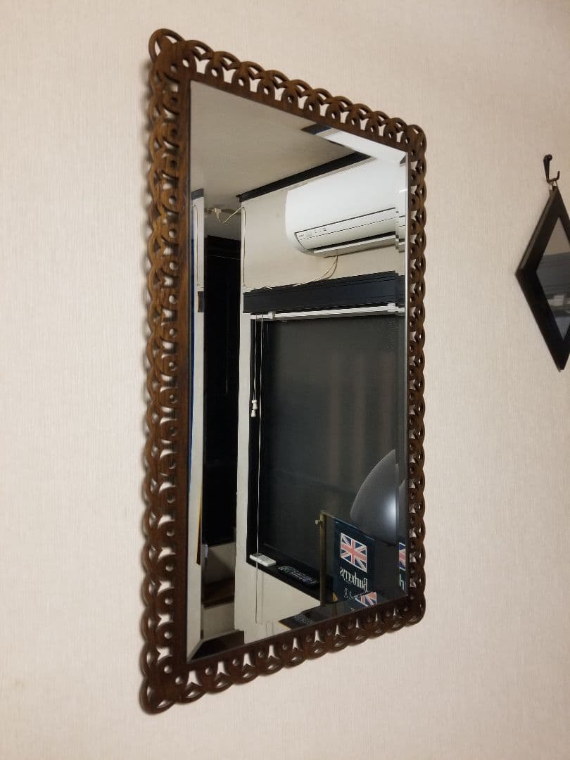 希少　廃盤　パリの雑貨屋　フレンチ　ウォールミラー　ウッド　透かし彫り　壁掛け鏡