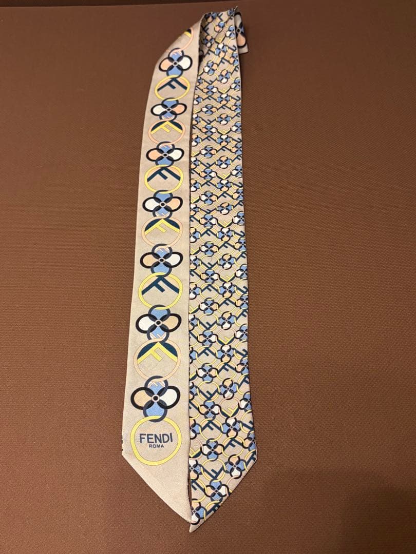 FENDI ラッピー フェンディスカーフ fendiラッピー