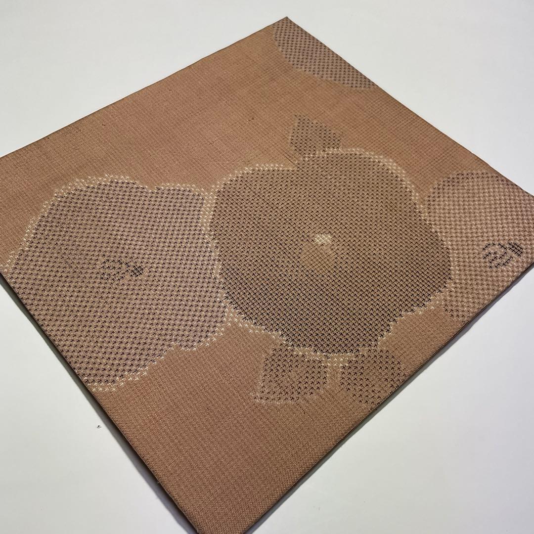 古帛紗1008 正絹　本場大島紬　抽象椿柄　希少なお色(薄光悦茶)