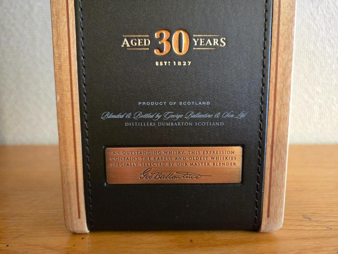 ウイスキー Ballantine's 30 Years Blended Scotch