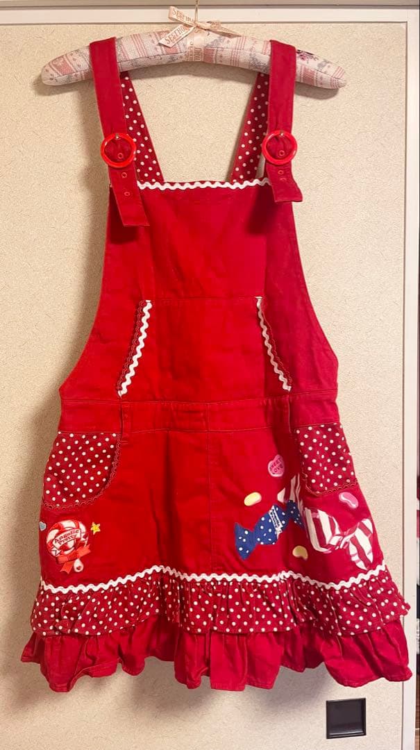 アンジェリックプリティー　 赤いドット柄フリルサロペット