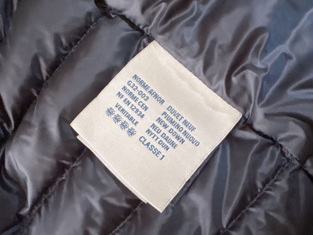 モンクレール MONCLER フード付き ダウンベスト