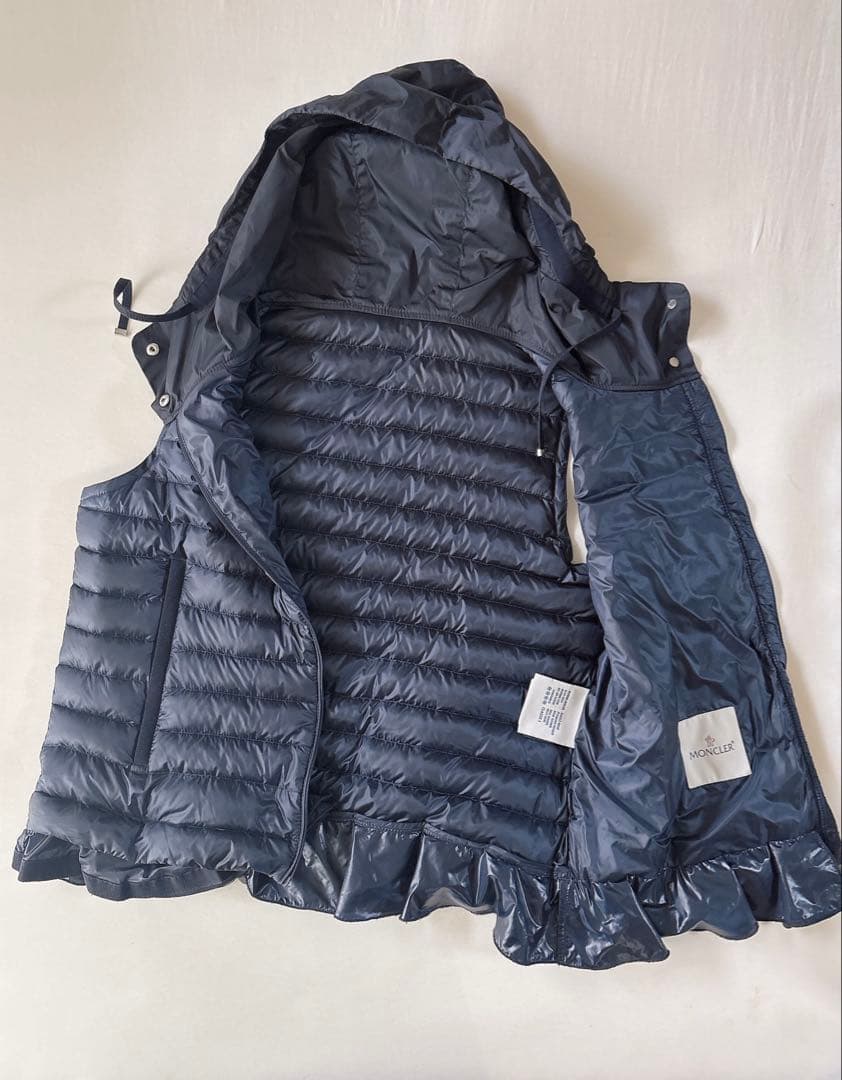 モンクレール MONCLER フード付き ダウンベスト