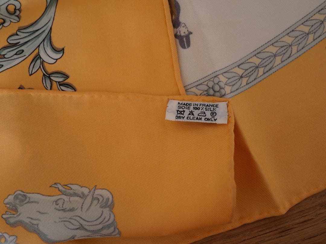 HERMÈSエルメス　ロンシャンへの散歩　カレ90