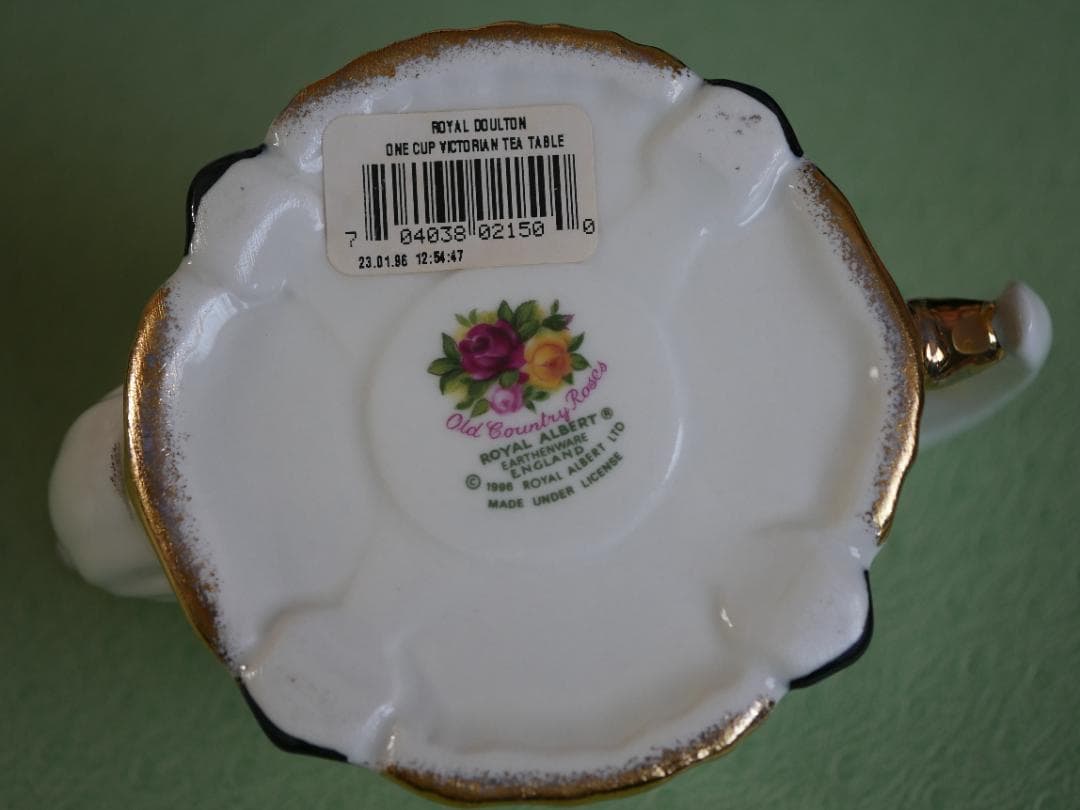 未使用ロイヤルアルバートオールドカントリーローズ ミニチュアセット付ティ―ポット