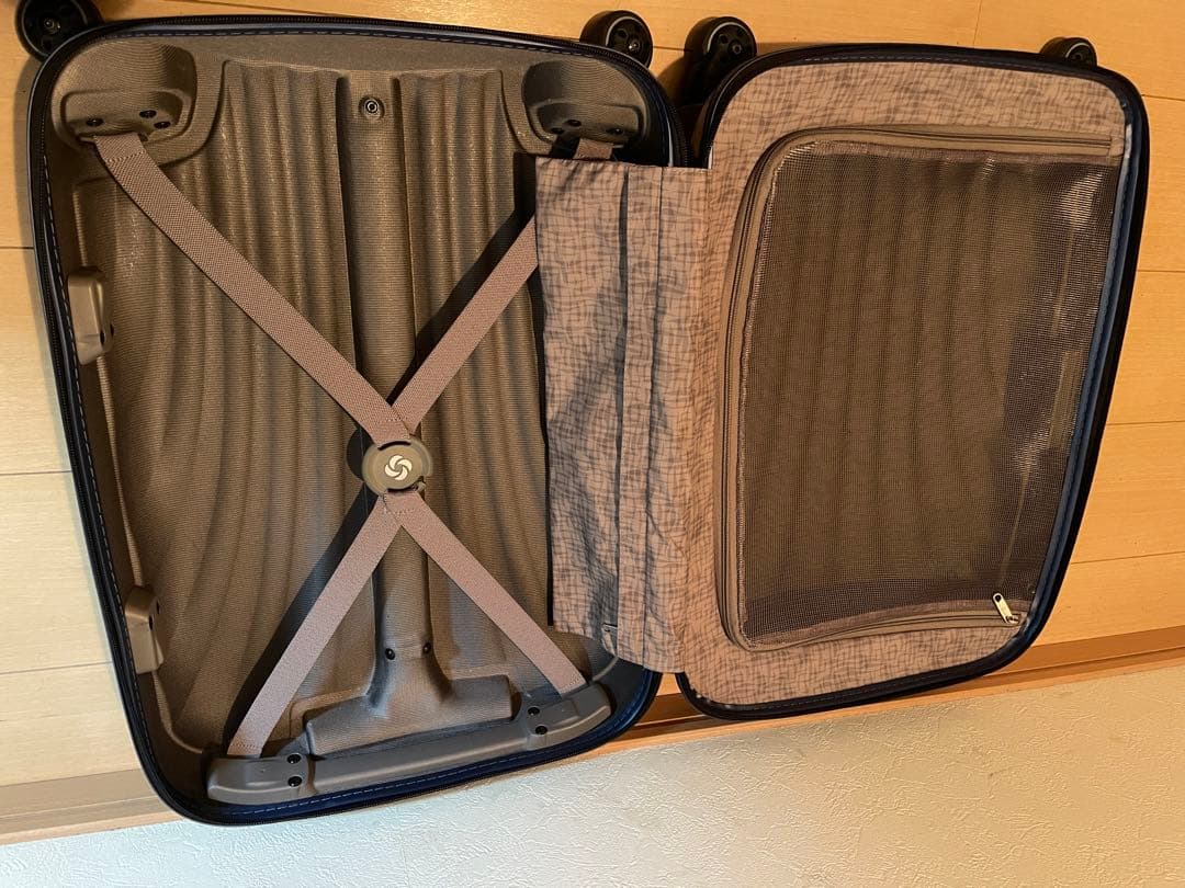 サムソナイト　コスモライト36L 機内持込み可　 超軽量人気のミッドナイトブルー