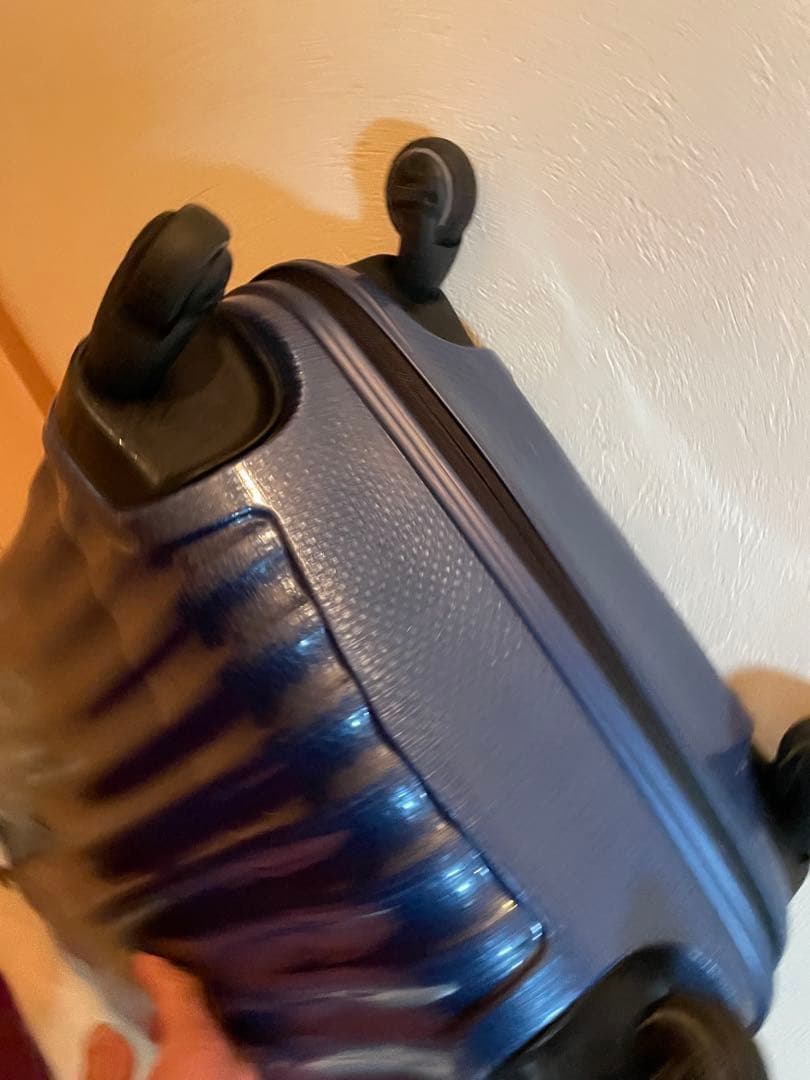 サムソナイト　コスモライト36L 機内持込み可　 超軽量人気のミッドナイトブルー