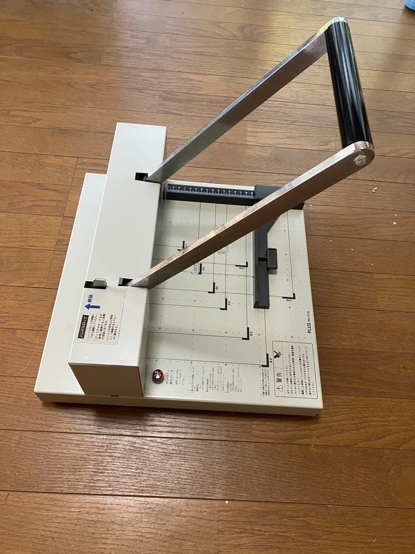 PLUS／プラス　手動断裁機　PK-513L
