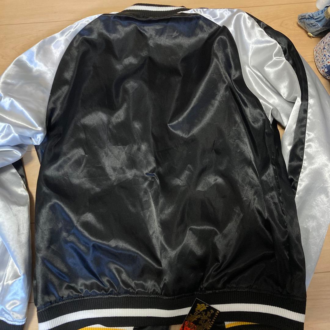 新品　抜刀娘　刺繍入りサテン スカジャン L ネイビー　シルバー　 リバーシブル