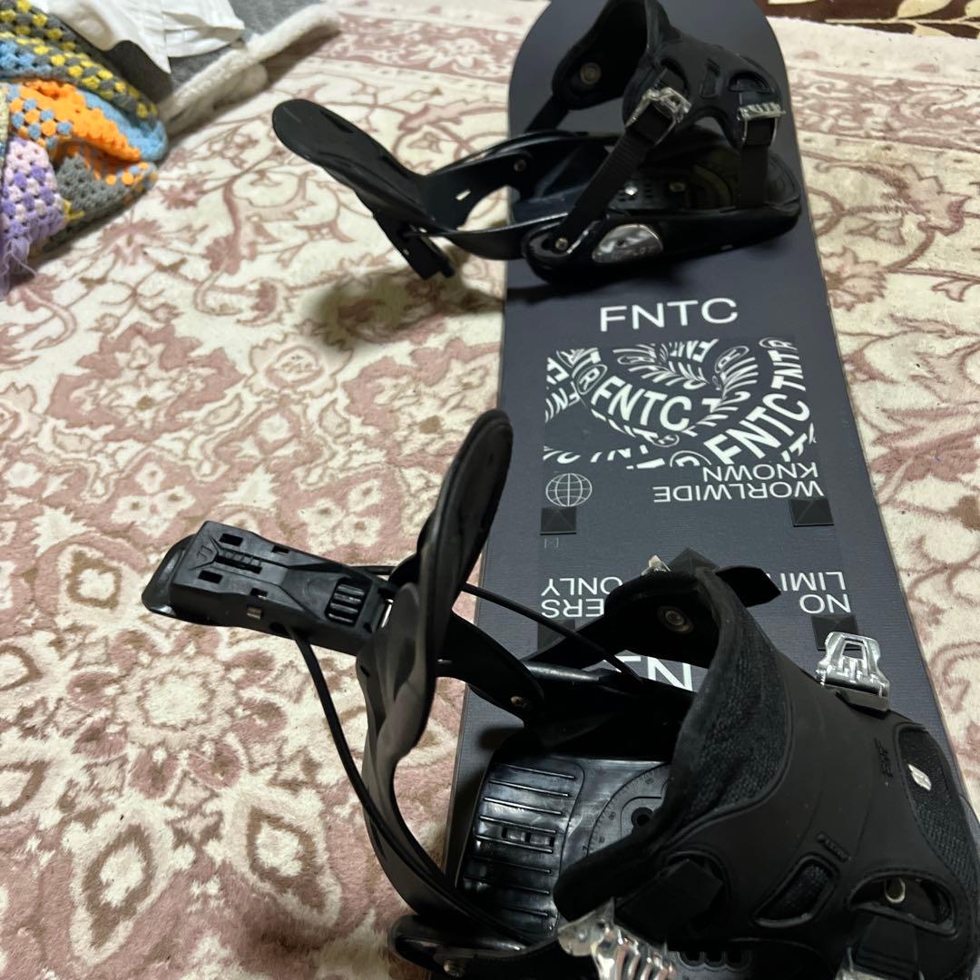 美品 FNTC TNT R 157cm バイン付 スノーボードセット グラトリ