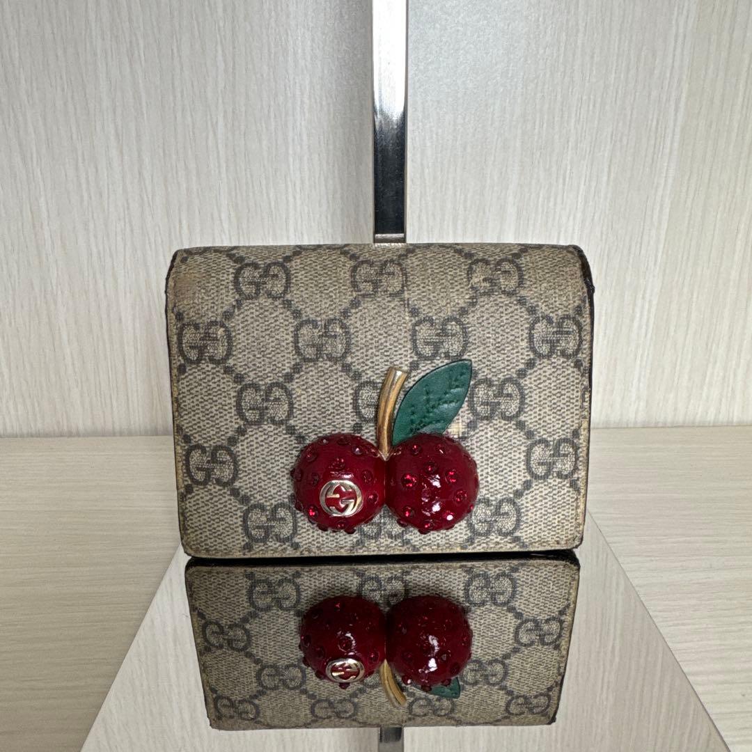 グッチ 二つ折り財布 チェリーさくらんぼ PVC GG スプリーム