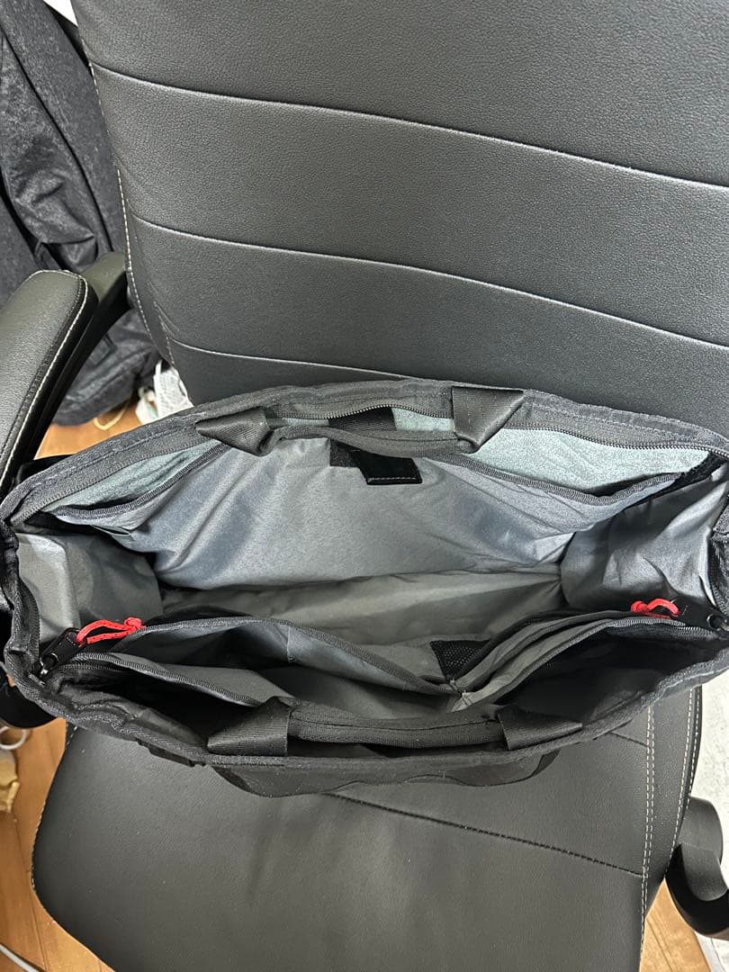 Chrome MIDTOWN 20L MESSENGER ブラック