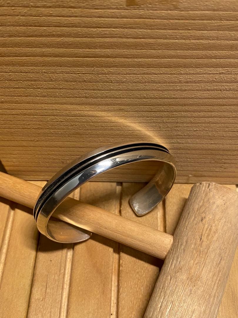 TOM HAWK 2ラインシルバーバングル ナバホ族