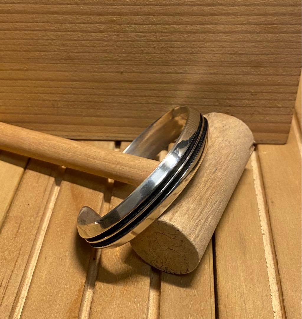 TOM HAWK 2ラインシルバーバングル ナバホ族