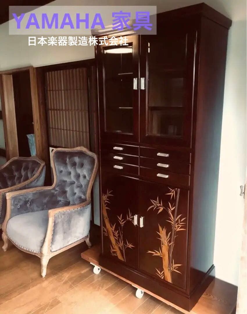 希少品 YAMAHA 昭和モダンキャビネット 蒔絵風意匠・ガラス戸 木製収納家具