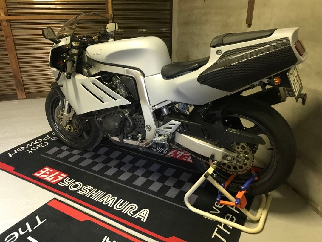 SUZUKI GSX-R400R GK76A F カウル スズキ 耐久レーサー