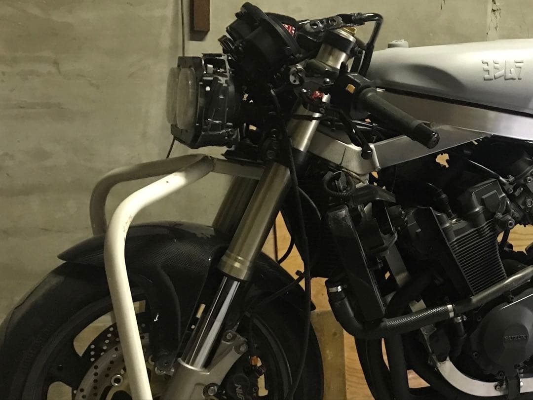 SUZUKI GSX-R400R GK76A F カウル スズキ 耐久レーサー