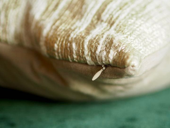 値下げ✩Anthropologie アンソロポロジー 特大クッション ゴールド