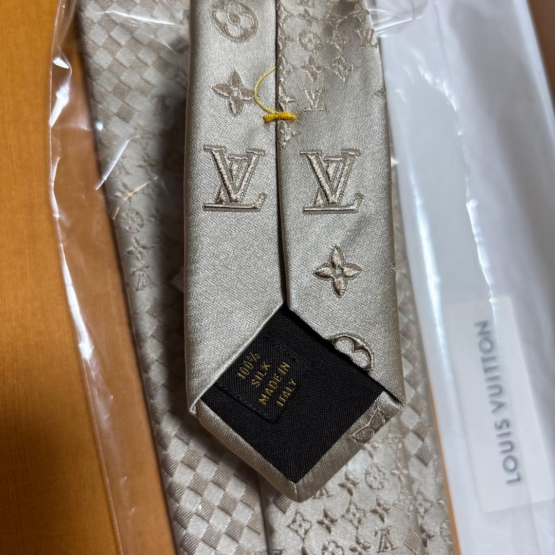 ララ　ルイヴィトン　ネクタイ　美品