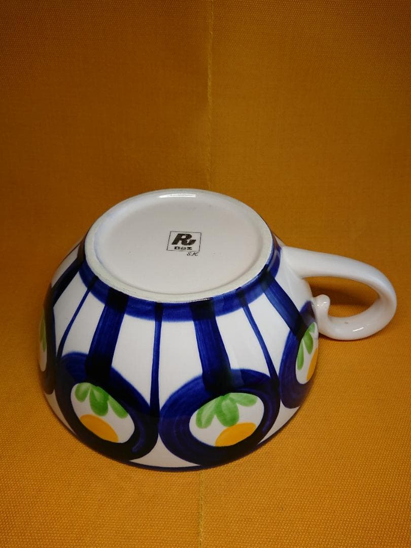 【美品】花器　大型　カップ　陶器　置物　インテリア　工芸品　美術品　A1318