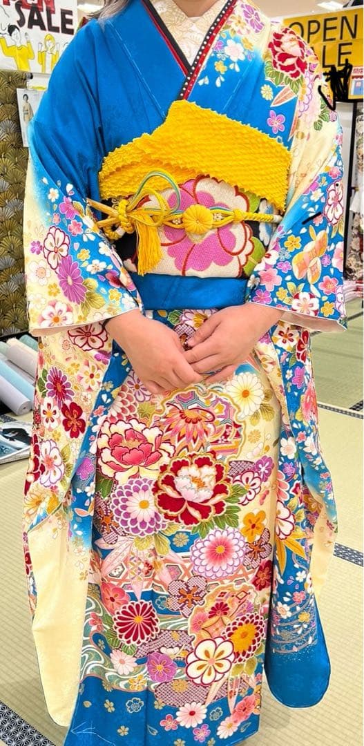 の*の様 華やかな花柄振袖 青・黄色・ピンク 振袖のみ