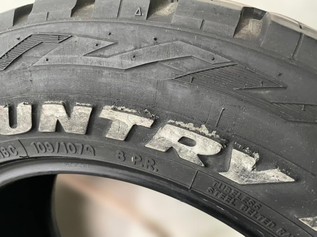 【送料無料】23年製 215/65R16 2本 ハイエース R/Tホワイトレター